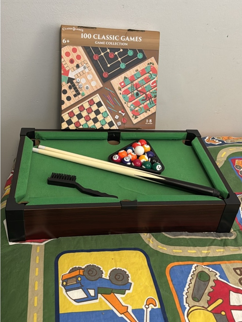 Classic 100 Games Collection with Green Felt Mini Pool Table